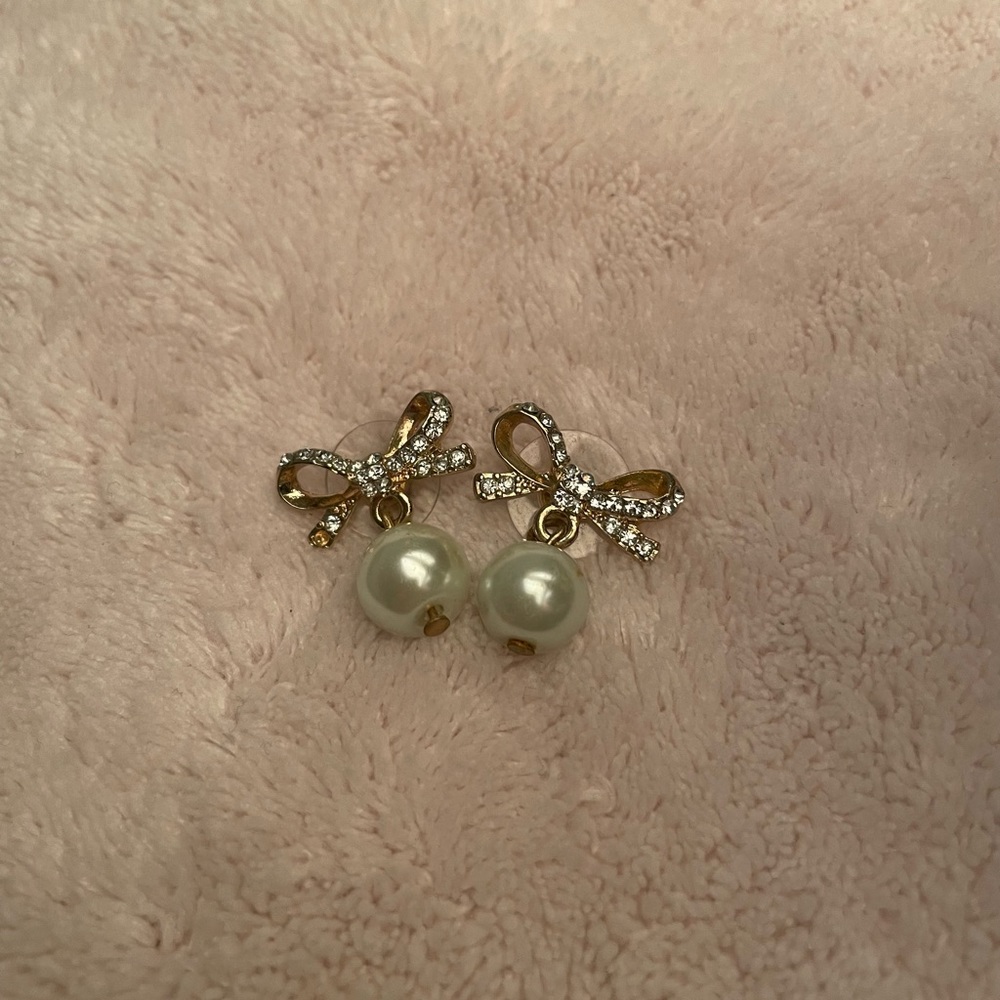 Kate spade pearl bow earrings